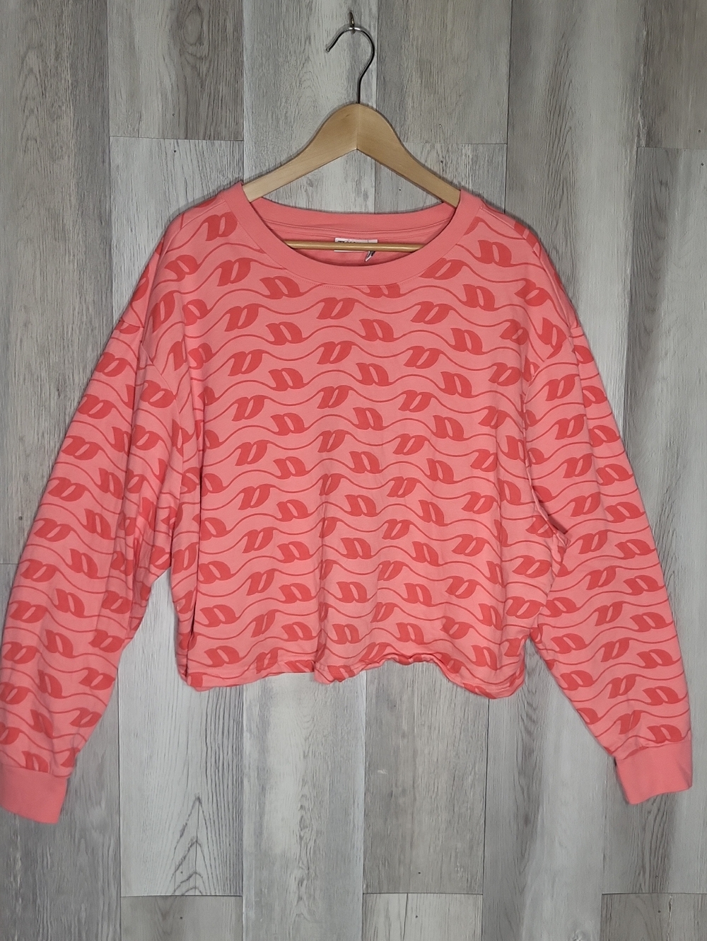 ASOS Design Curve Womens Size 20 Pink Graphic‎ Cropped Sweatshirt Boxy Plus Size